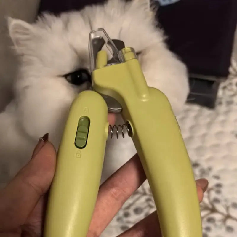 LED Pet Nail Clipper with Blood Line Detection & Banana Grip PawBayPets